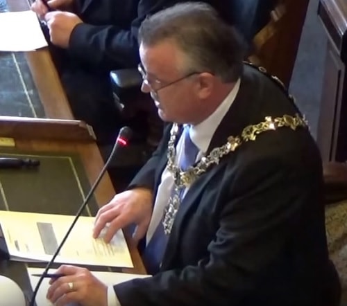 Mayor of Wirral Cllr Les Rowlands Extraordinary meeting of Wirral Council 4th April 2016
